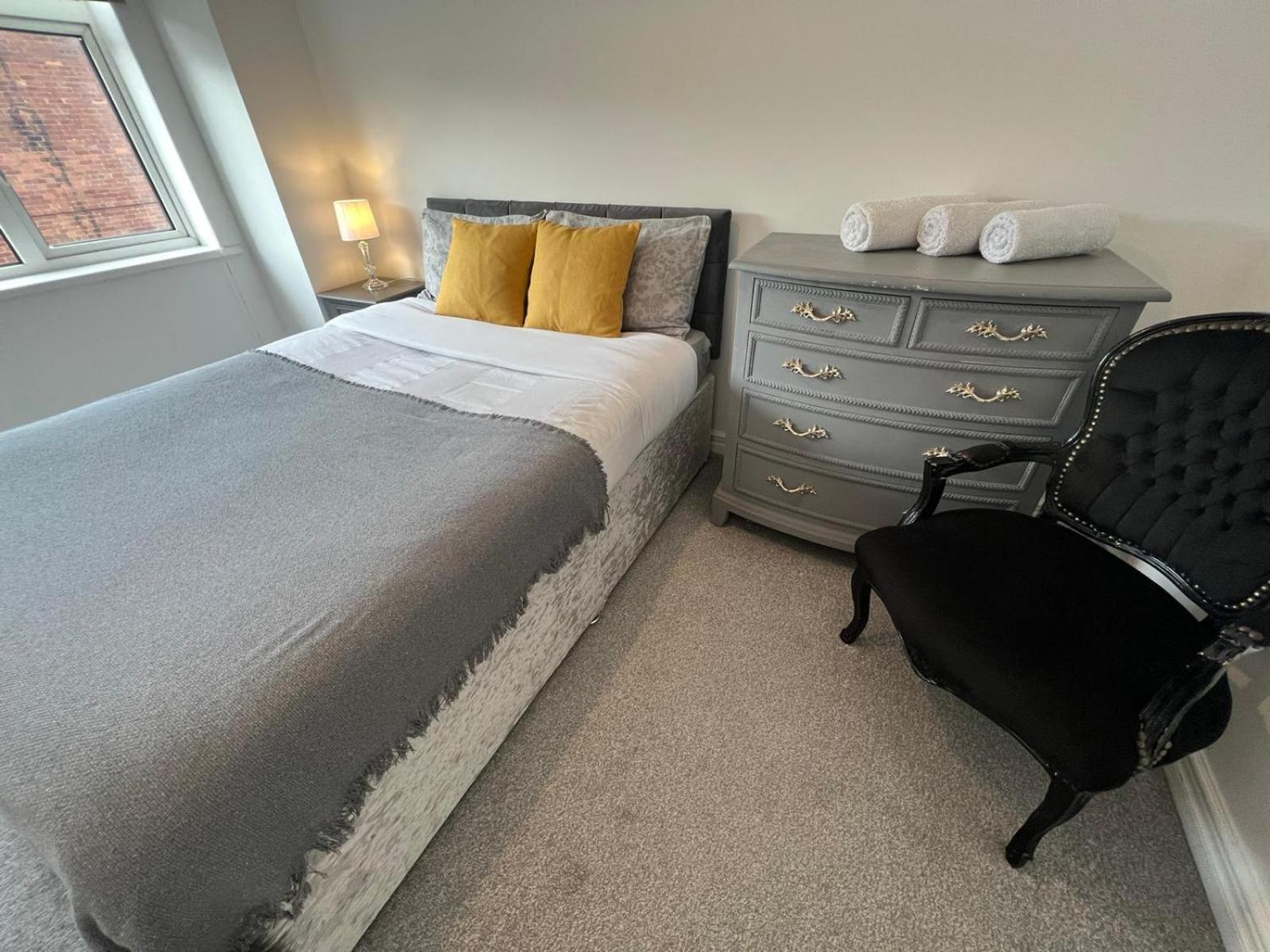 Cosy Fresh New Refurbished House *